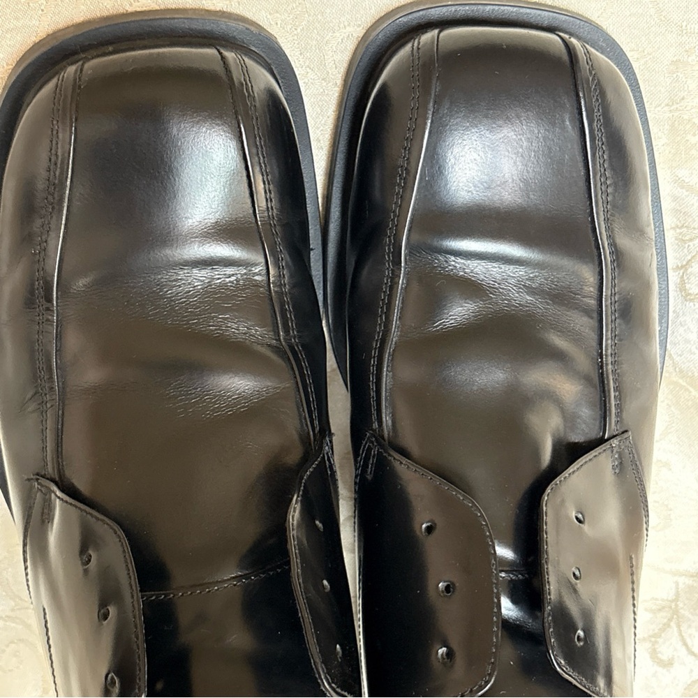 Kenneth Cole Reaction Mens Oxford Size 11.5 Wide, Black Leather Shoe excellent - Picture 2 of 14